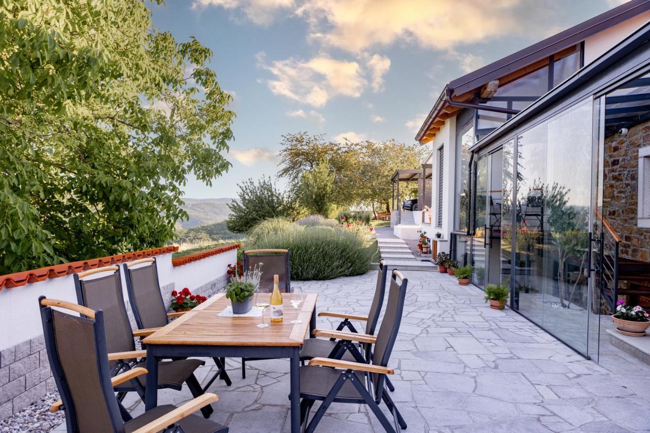 Sunny Hill Apartamento Vremski Britof Exterior foto